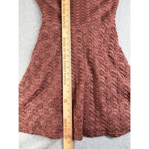 Charlotte Russe Lace Halter Dress Size Large Rose Color Lined Open Back Junior - Picture 9 of 13